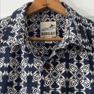 Kahala Turtle Print Hawaiian Shirt Sz XL w MEASUREMENTS Coconut Shell Buttons